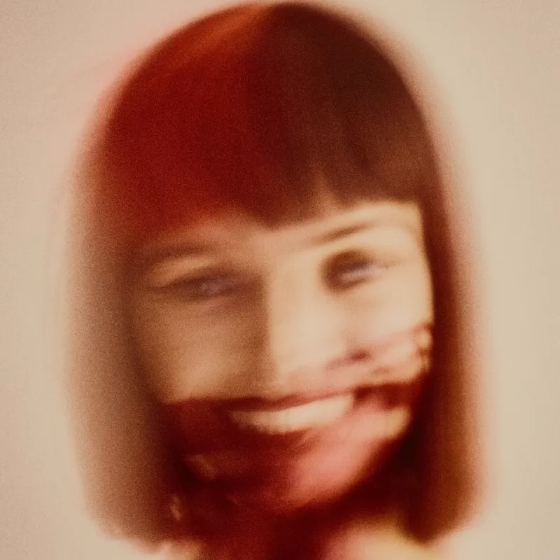 chronique Julie Christmas - Ridiculous And Full Of Blood