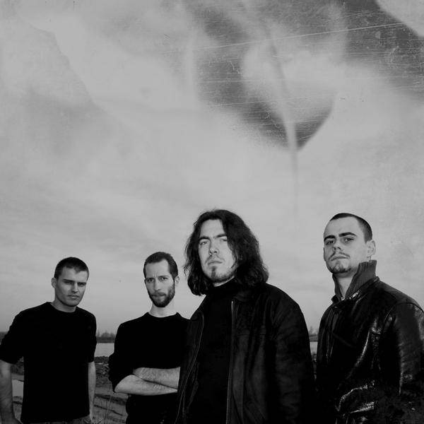 Distress (groupe/artiste) Distress (groupe/artiste)