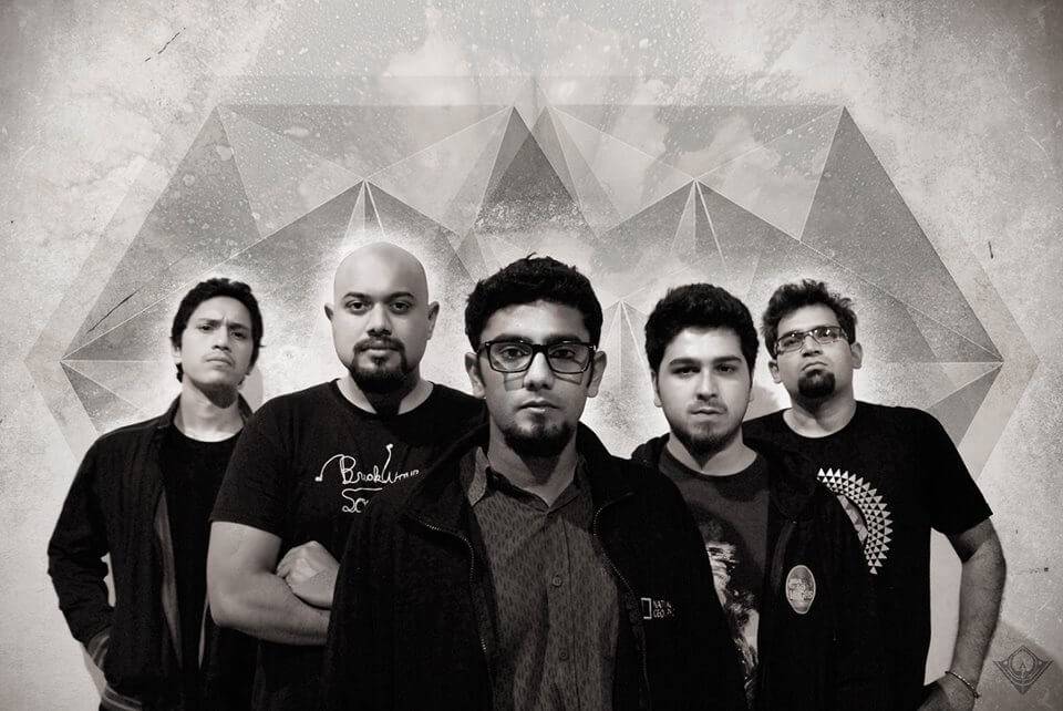 Ec{c}entric Pendulum (groupe/artiste) Ec{c}entric Pendulum (groupe/artiste)