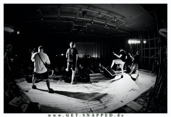 In Blood We Trust (groupe/artiste) In Blood We Trust (groupe/artiste)