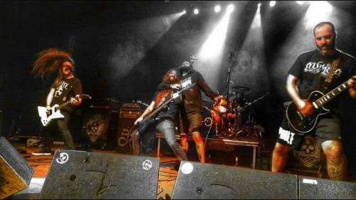 Knives (groupe/artiste) Knives (groupe/artiste)