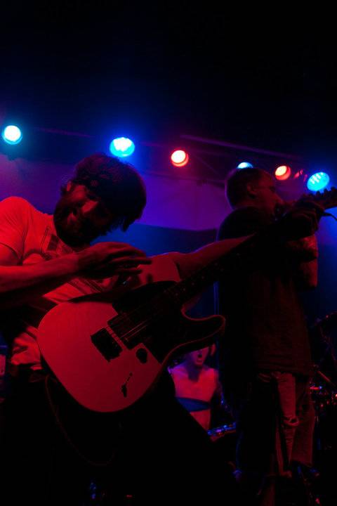 Knives Out! (groupe/artiste) Knives Out! (groupe/artiste)