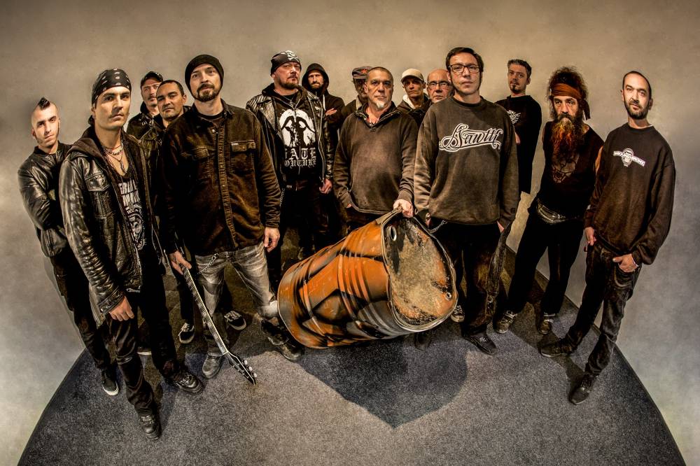 Les Tambours Du Bronx (groupe/artiste) Les Tambours Du Bronx (groupe/artiste)