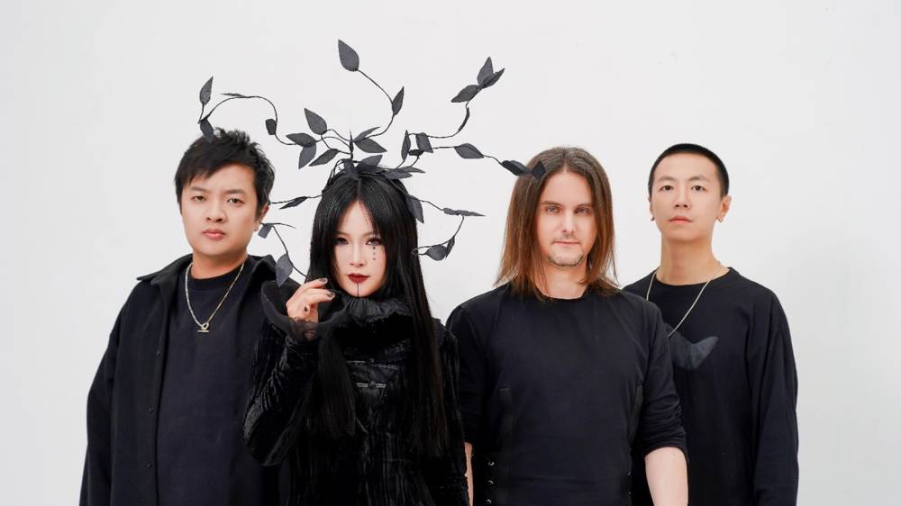 OU (groupe/artiste) OU (groupe/artiste)