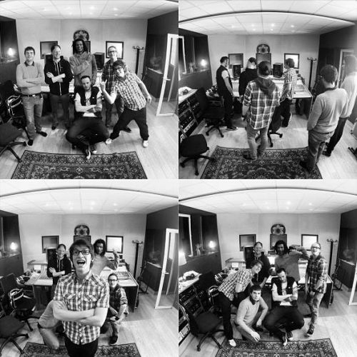 Shuffle (groupe/artiste) Shuffle (groupe/artiste)