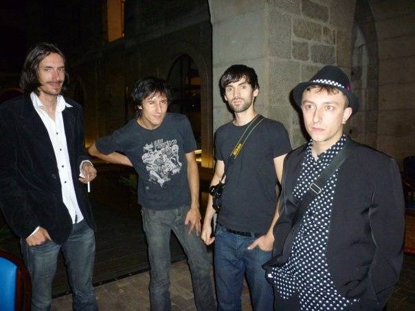Super Timor (groupe/artiste) Super Timor (groupe/artiste)