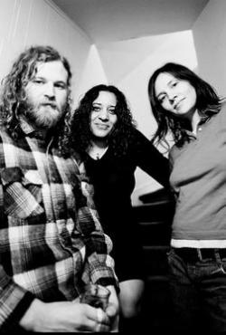 Helms Alee (groupe/artiste) Helms Alee (groupe/artiste)