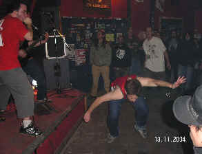 HARDCORE PLAYOFFS 2004 avec JUGGERNAUT + BUNKUM + BY MY FIST + NO COMPROMISE + EXPLICIT SILENCE - Mat'sa Café / La Ferrière (85) - le 13/11/2004