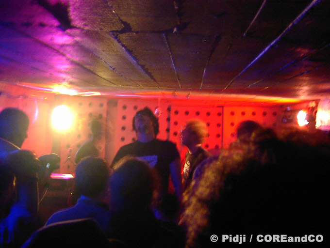 HELLMOTEL + RIGHT 4 LIFE + GENERALL LEE + NESSERIA - Blockhaus DY-10 / Nantes (44) - le 26/03/2005