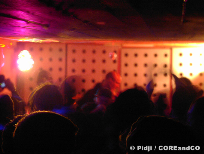 HELLMOTEL + RIGHT 4 LIFE + GENERALL LEE + NESSERIA - Blockhaus DY-10 / Nantes (44) - le 26/03/2005