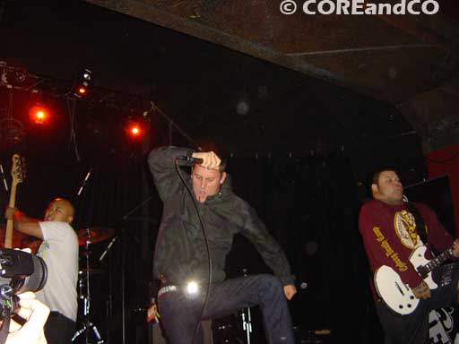 NEVER SAY DIE (COMEBACK KID + PARKWAY DRIVE + CANCER BATS + THIS IS HELL + THE WARRIORS) - La scène Bastille / Paris (75) - le 12/11/2007