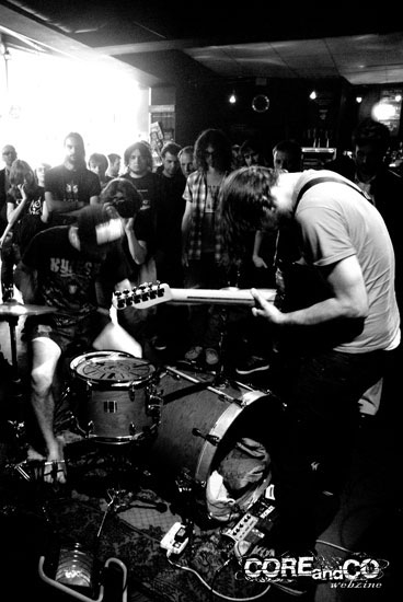 Julie Christmas + Pneu le 17/04/2011, Le Chatodo, Blois (41) - photo15