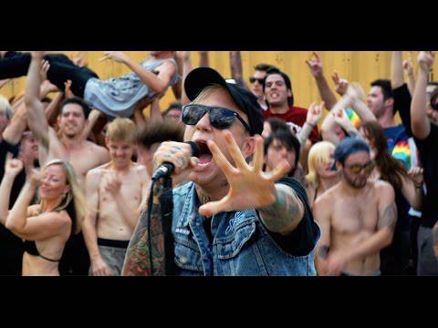 Attila balance son nouveau clip pour Bulletproof (actualité)