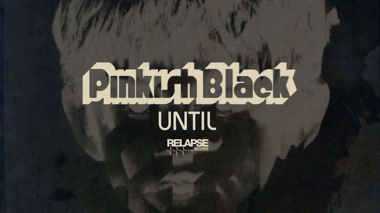 C'est Pinkish Black à l'appareil (actualité)
