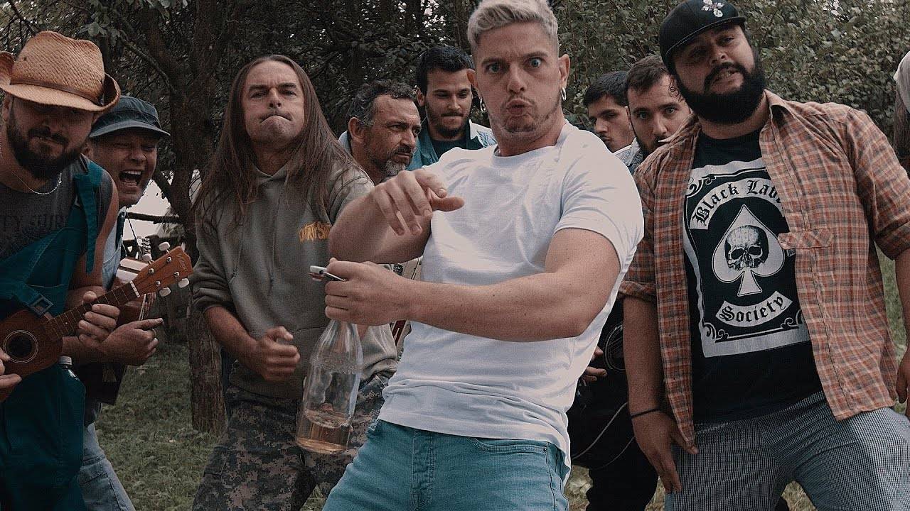 Dirty Shirt peut-être le  Maya - Palinca (actualité)