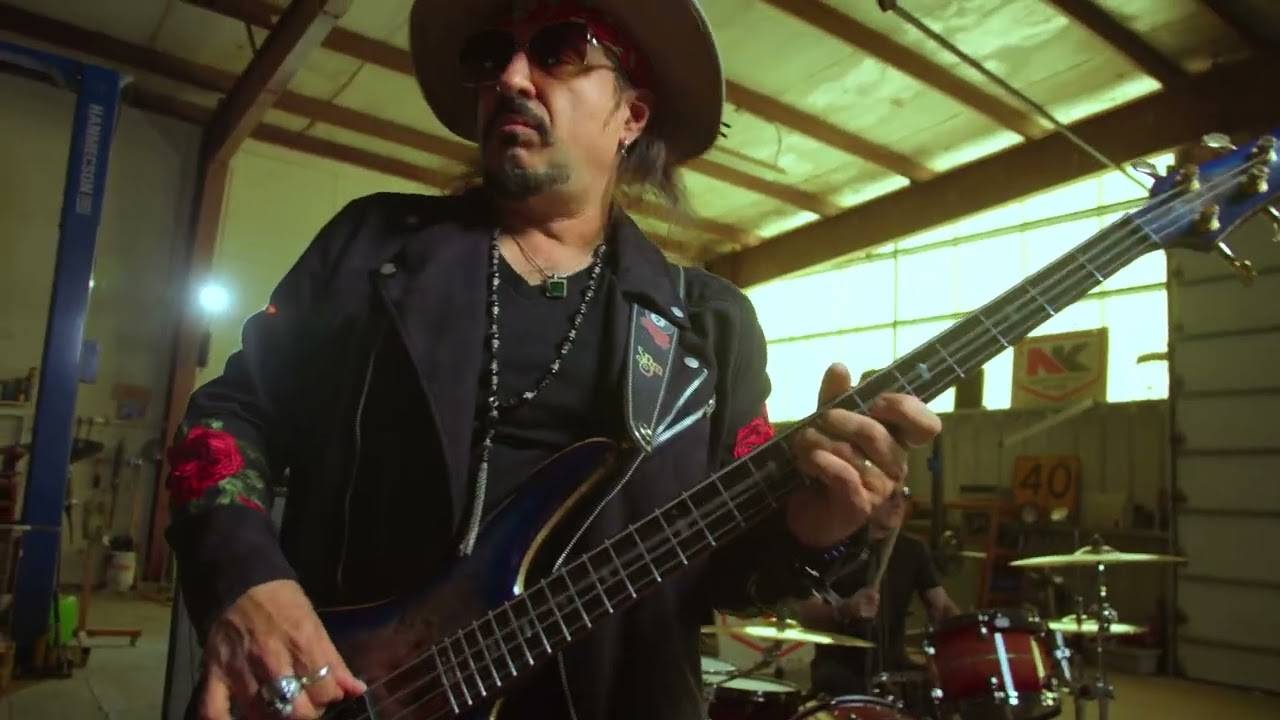 Supersonic Blues Machine câlins et bisous - All Our Love (actualité)