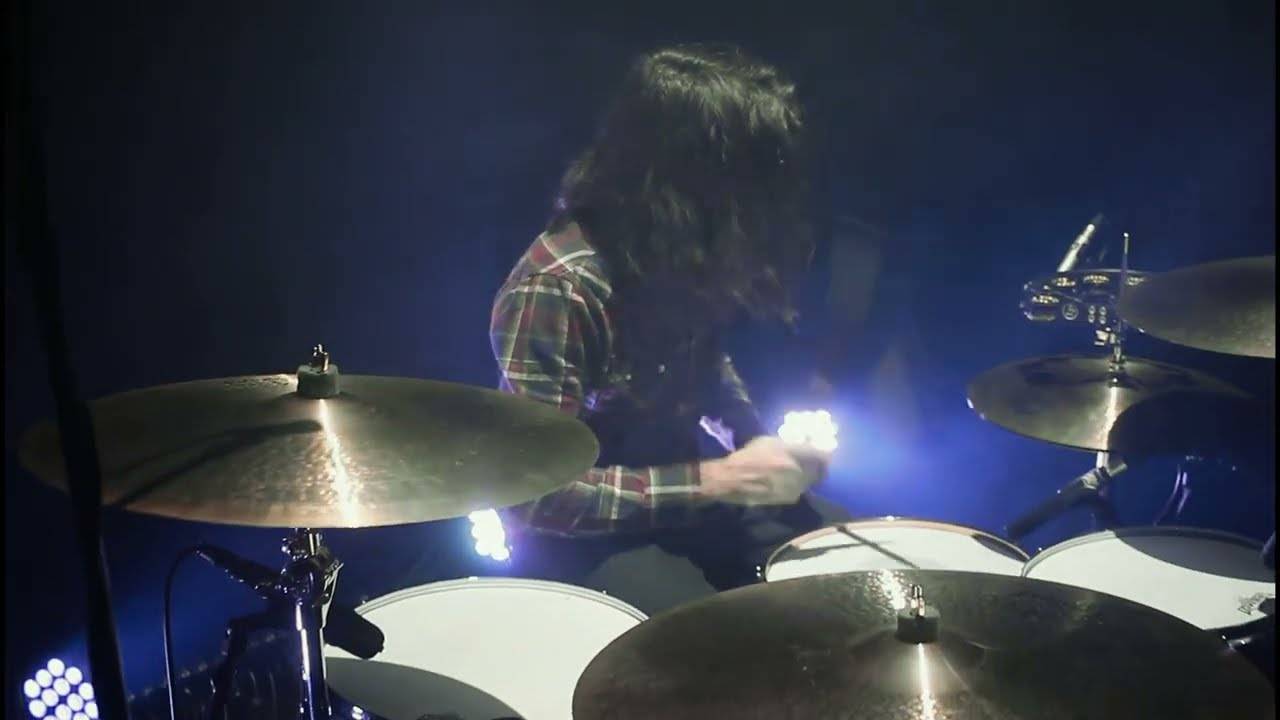 Little Jimi joue aux Indiens sous la pluie  -  Indian Rain (actualité)