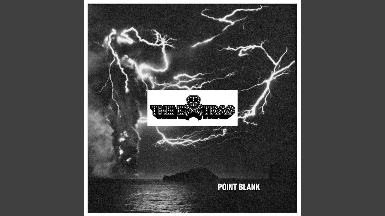 The Extras met des points de blanco - Point Blank (actualité)